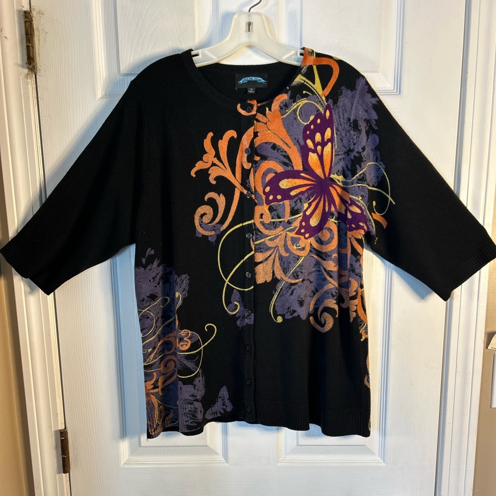 Til The End button down sweater w butterfly design size 1X. 3/4 sleeve
